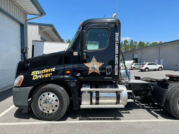 imgi 29 WCSO semi cab black